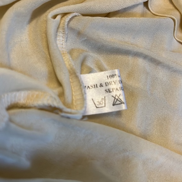 100% Genuine Silk Machine Washable Cream Long Sleeve Two Piece Pajama Set - Picture 11 of 16